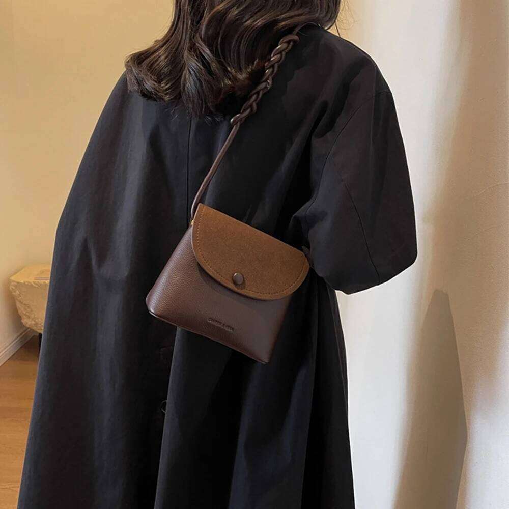 Popular for women 2025 new niche design shoulder texture fashion crossbody bucket women's armpit bag pu leather