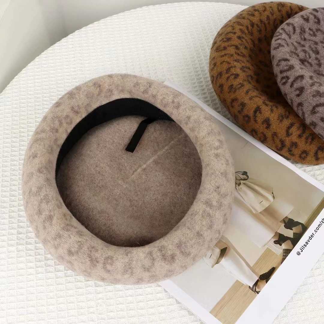 VISROVER New 4 Colors Leopard Winter Beret Female C Autumn Winter Wool Hat Top Quality Fashion Beret Gift Wholesale XJ250807