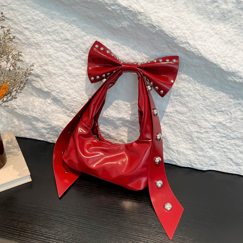 Free shipping designer Unique Women Bag Japanese Street Style Cute Travel Underarm Bag Fashion Rivet Decoration Large Capacity Shoulder Bag