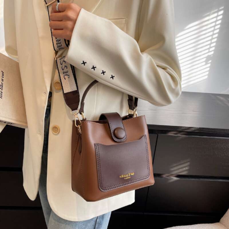 Burst Popular New Fashion Handbag One shoulder Women s Cross body All Retro Bucket Bag