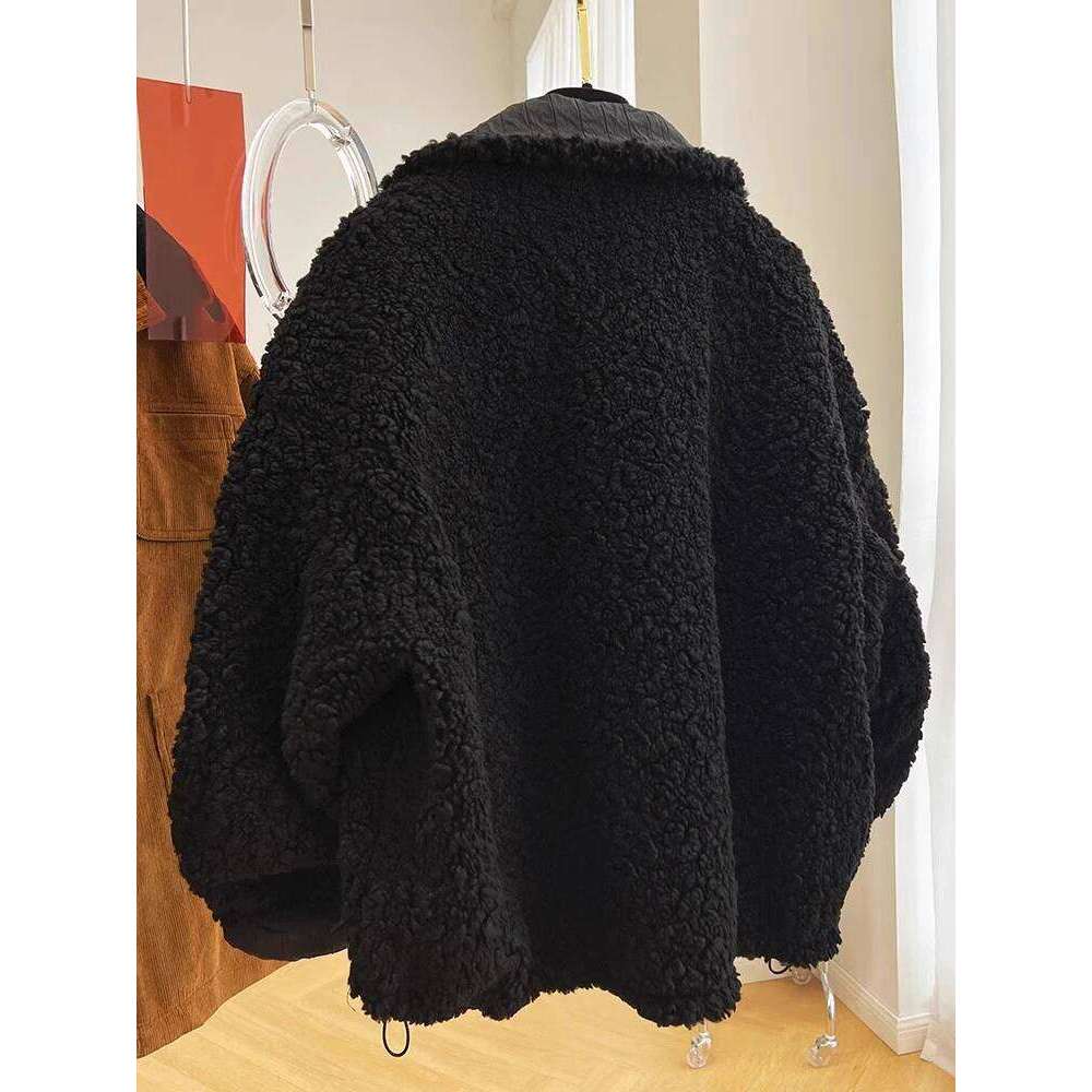 Designer Clothing 2025 Winter New Jackets Women Loose Thick Short Cotton-Padded Coat Ladies Solid Color Lamb Wool Warm Parkas Fashion