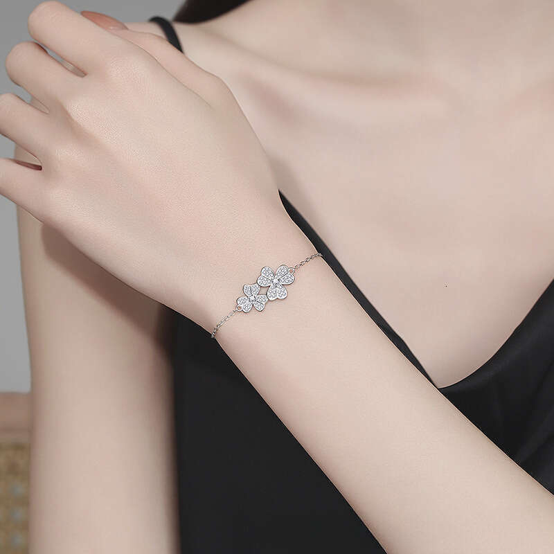 Iced Out VVS Clover Light Korean Style Three Flower Bangle Full Dia Moissanite Bracelet