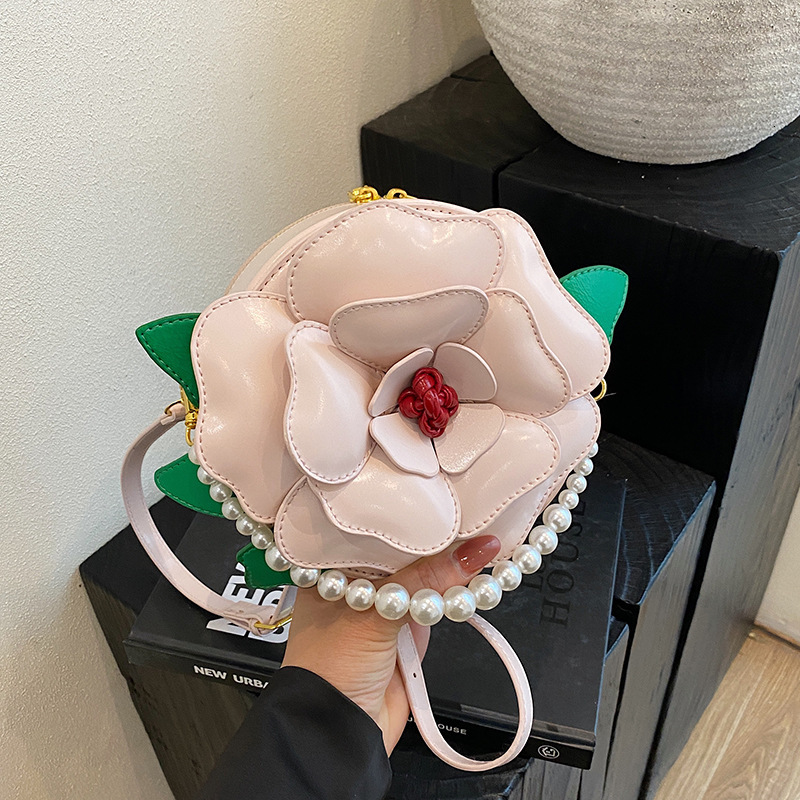 Free shipping designer Niche Design Floral Small Round Bag for Women Creative Light Luxury Shoulder Bag Crossbody Bag Socialite Pearl Handbag Evening 