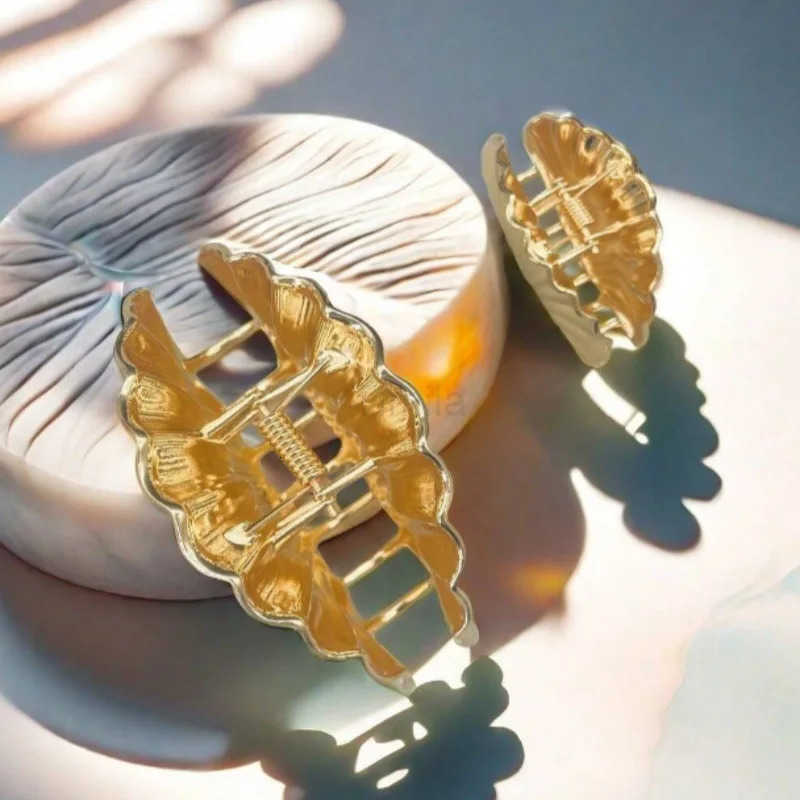 Metal Irregular Texture Shell Shape Hair Claw Clips for Women Girls Hair Clips Ponytail Hair Pins Fashion Jewelry Hair Accessories U250807