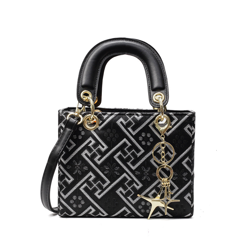 Free Shipping Designer Luxury Women's Handbag High-end Ethnic Style Wanji Pattern National Style New Handheld Bucket Bag Versatile Single Shoulde