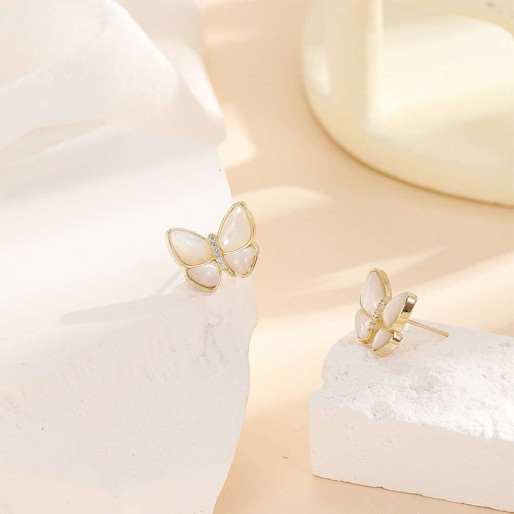 Mother-of-Pearl Butterfly 2022 New Niche Design Versatile Simple High-End Internet Celebrity Earrings
