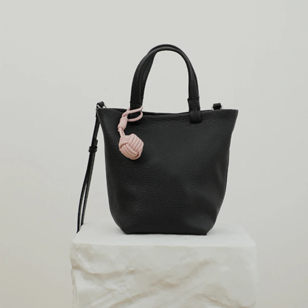 Creative Hand-woven Bags Pendant Fashion Fancy Snowball Keychain Charms Exquisite Craftsmanship Fashionable Decoration for Bags 250807