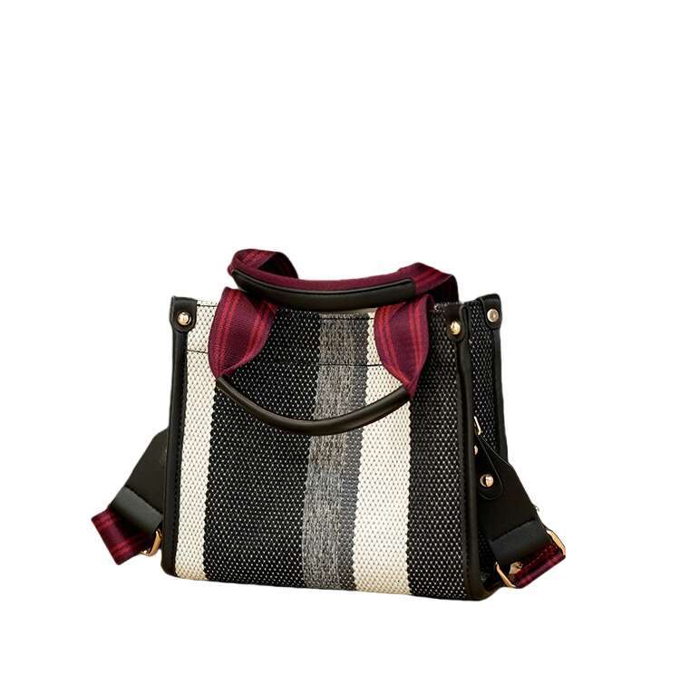 Designer Bags Hot selling Bear Print Tote Bag High quality Spacious Wide Strap Shoulder Crossbody Purse Stream Trendy Fall Winter Handbag