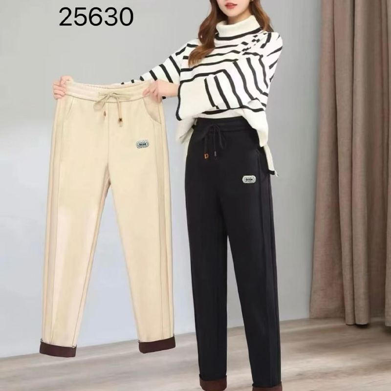 Xinyu Yi Women's Pants: Fashionable, comfortable, and versatile, these pants can be paired with a variety of styles. Available in a wide range of