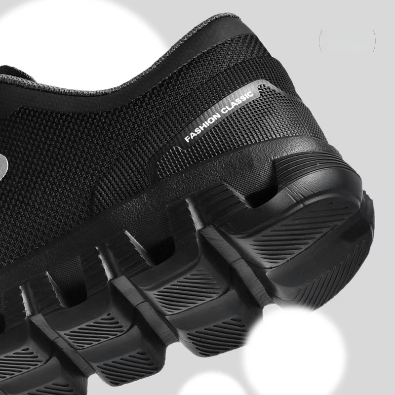 Designer shoes Men's lightweight running shoes, fashionable sports shoes, spring and summer low top fly woven mesh fabric, breathable retro casua