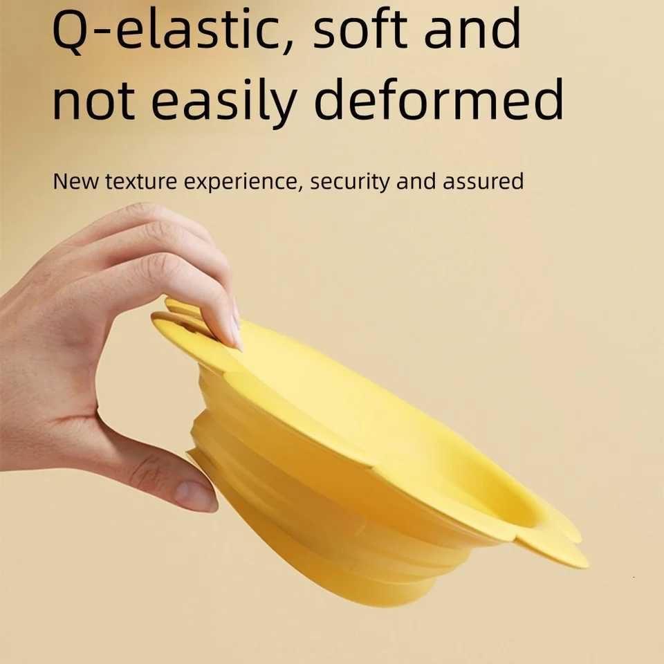 BPA Free Collapsible Dog Bowl Flower Shape with Carabiner Pet Travel Feeder Easy To Clean Portable Food Water Feeding Tray Y250806