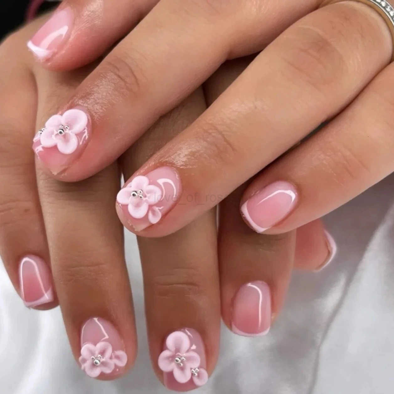 Rose Red Flower Snake Pattern Square False Nails Art Butterfly Pearl Fake Nails Rhinestones Press-on Nails Charms Manicure Tools Z250807