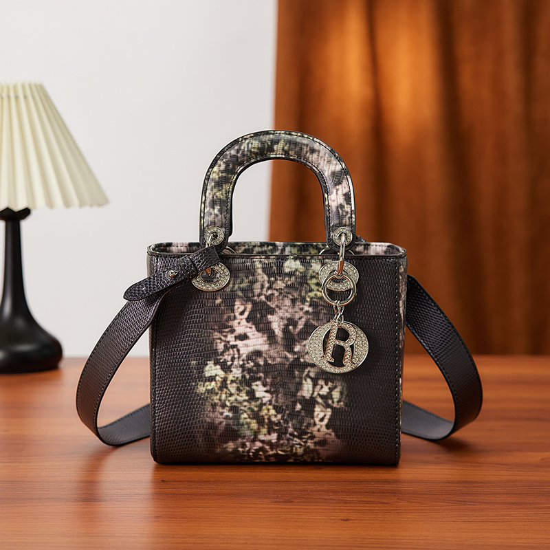 F designer free shipping High quality casual Serpentine lady bag simple fashion versatile classic vintage handbag for woman