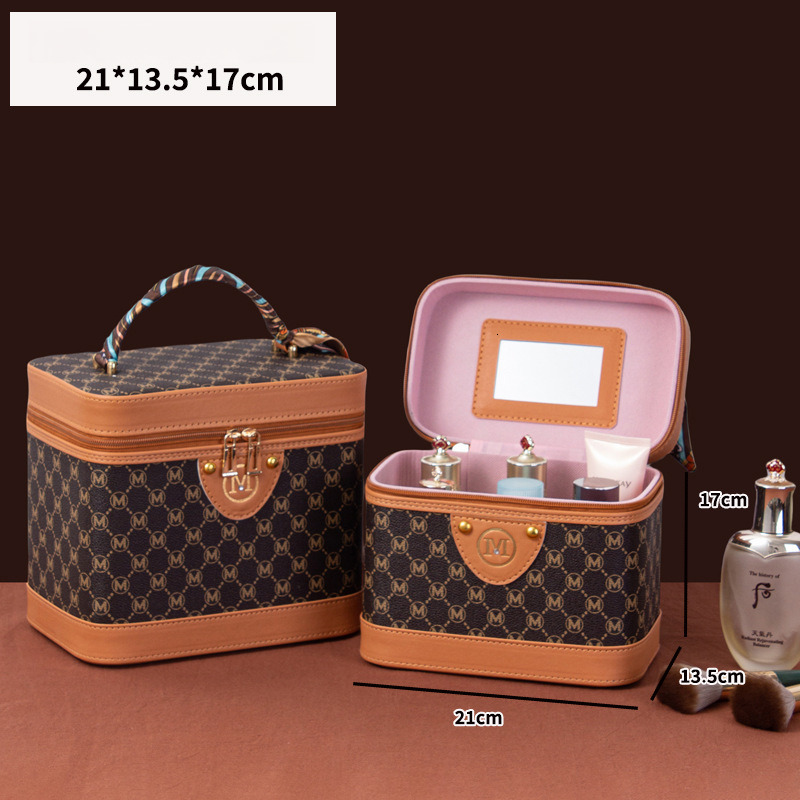 Free Shipping Designer Luxury New Retro Extra Large Capacity Makeup Bag Multifunctional Cosmetic Organizer Portable Waterproof Handheld Case Casual Ha