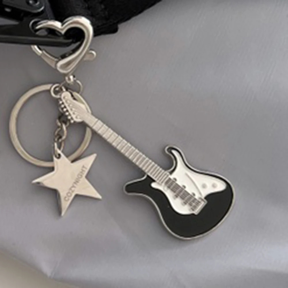 Classic Guitar Keychain Car Key Chain Key Ring Musical Instruments pendant For Man Women Gift 250807