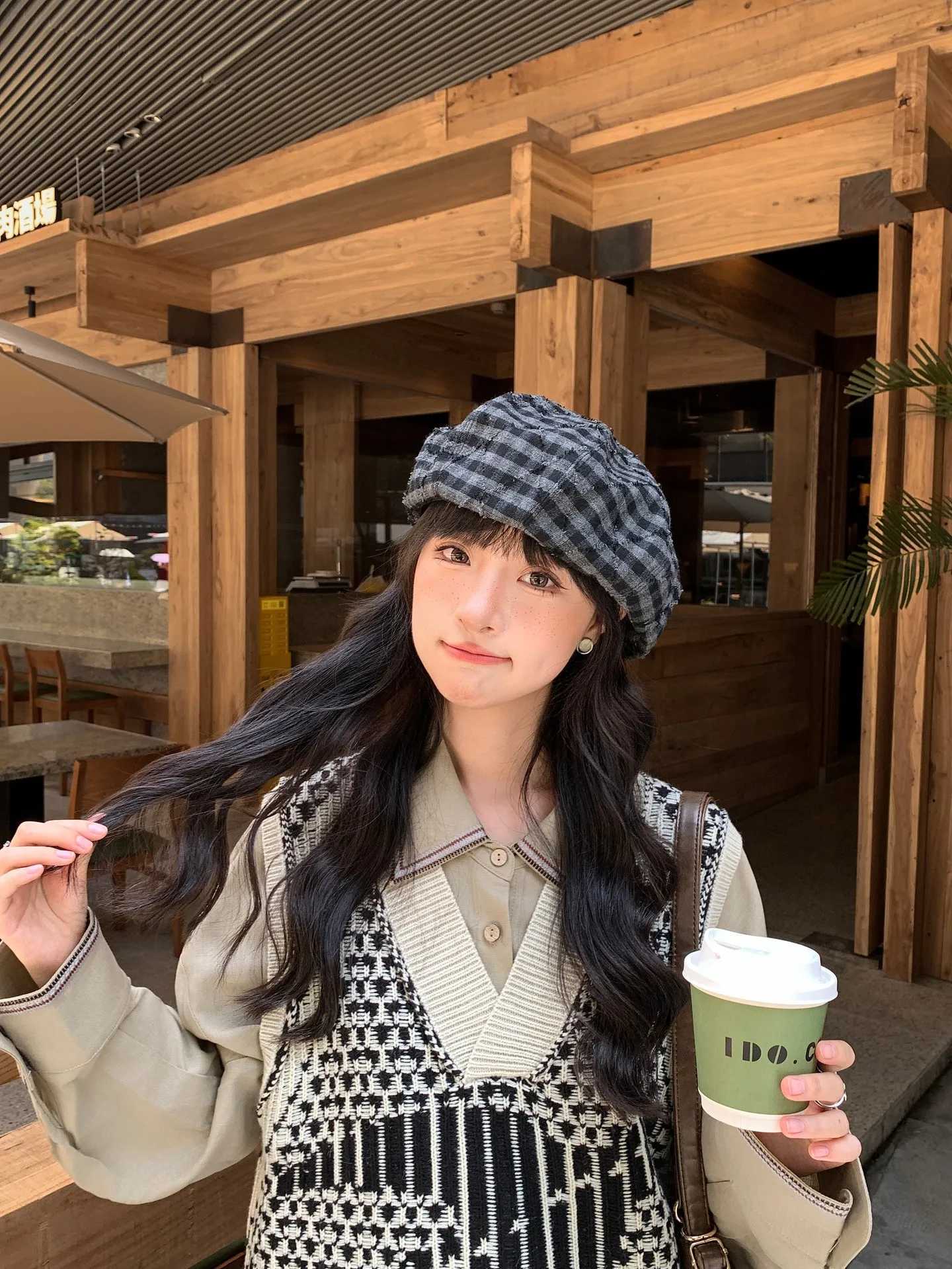 Womens Beret Hat Fashion La Outdoor Travel Plaid Painter Hat Unisex Adult Daily Vintage Autumn France Berets Hat XJ250807