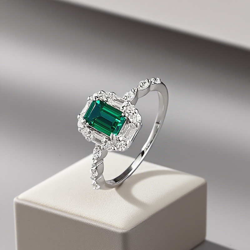 Hui Zhi Wing Jewelry Summer New S Silver Inlaid 4*6 Imitation Emerald Ring for Women, Petite and Exquisite,