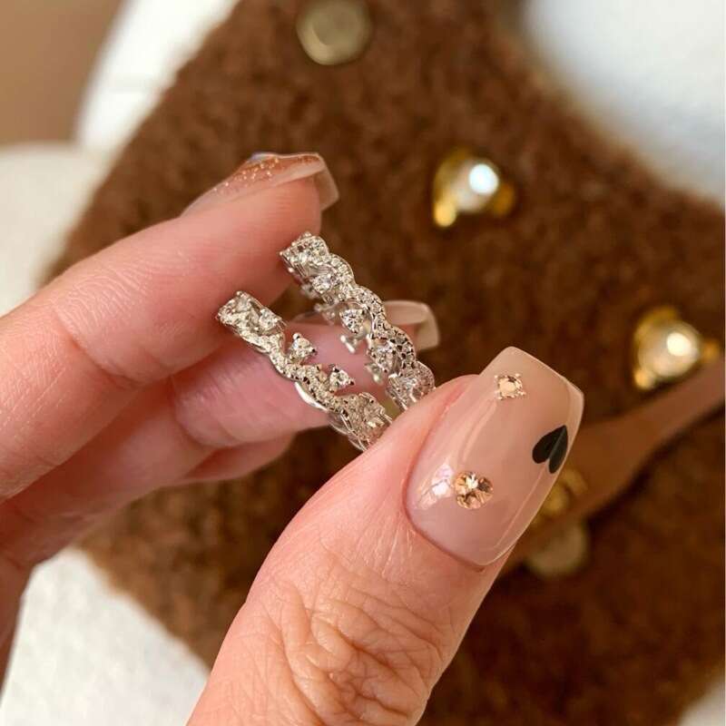 Luxury High-End Lace Inlaid Full Diamond Elegant Niche Italian Style Exquisite Fashion Index Finger Ring