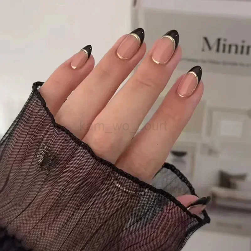 24Pcs Short Press-on Nails with Almond Head Full Cover Silver Edge False Nails Nude Pink Glossy Artificial Nails for Girls Daily M250807