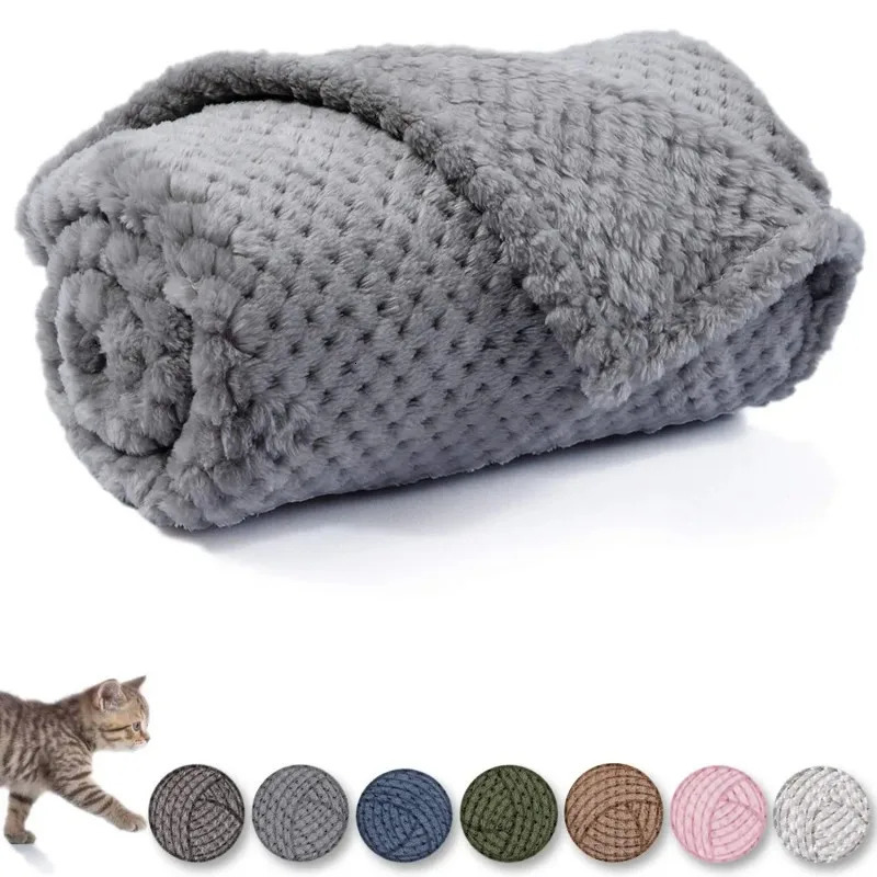 Warm Soft Fuzzy Blankets for Puppy Small Medium Large Dogs Fleece Kitten Cats Plush Throws for Bed Couch Sofa Blanket Supply 250804
