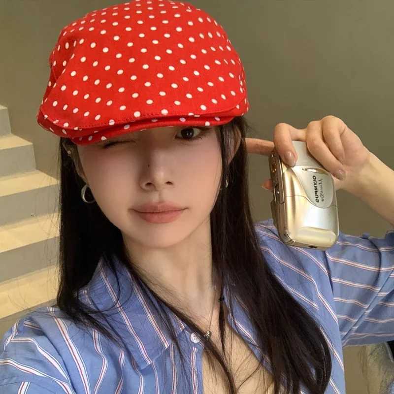 Ins New Retro Polka Dot Print Forward Hats for Women Spring and Summer Outing Sweet Versatile Fashion Y2K Berets C Bonnet XJ250807