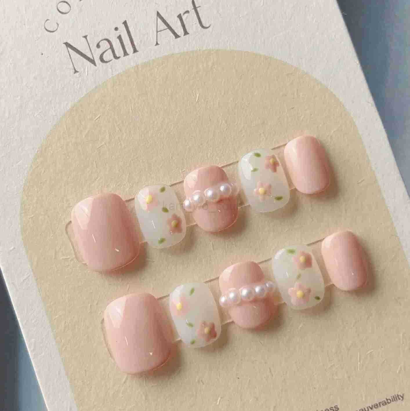 10Pcs Cute Handmade Press On Nails Full Cover Pearls Design Short Round Head False Nails Artificial Manicure Wearable Nail Tips M250807