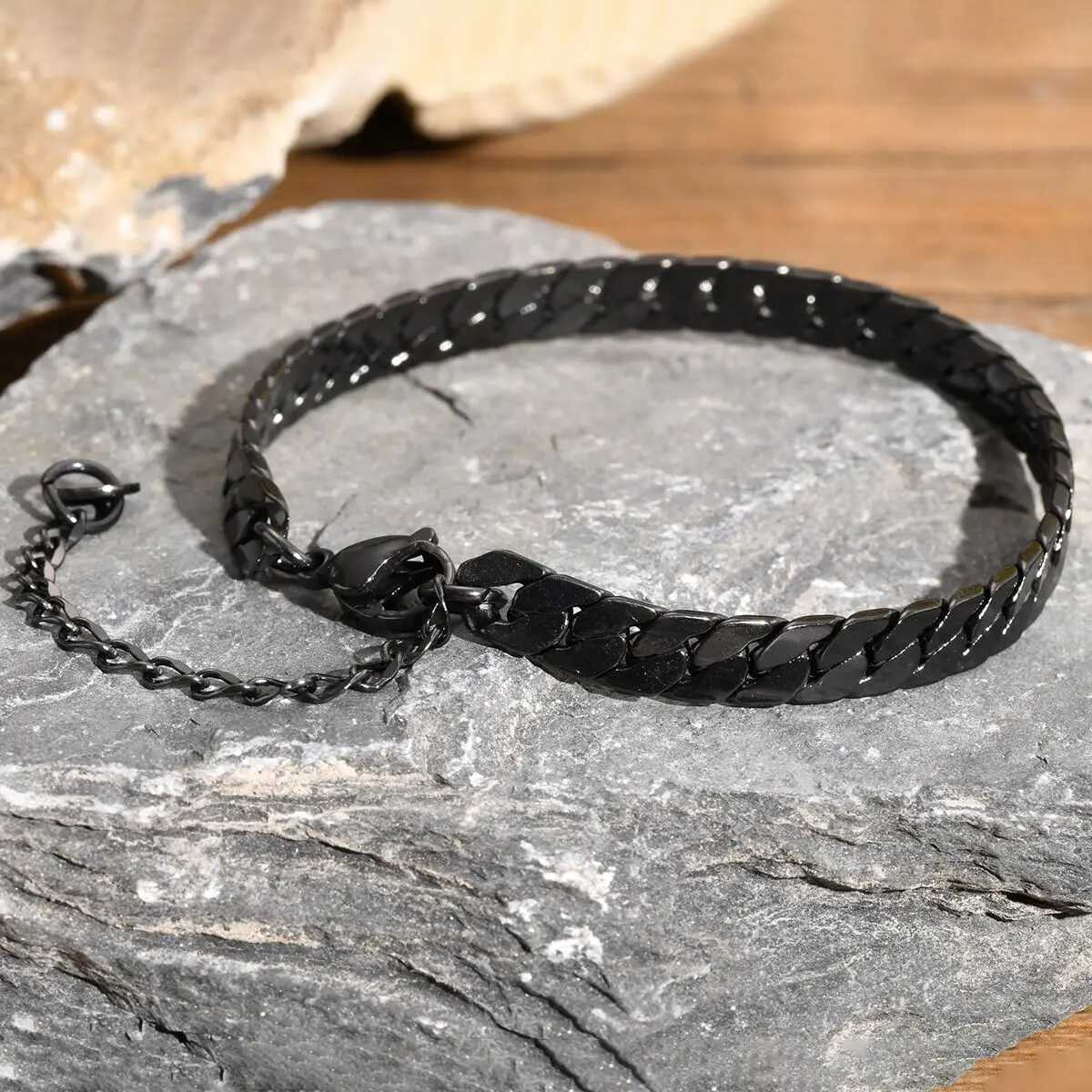 Vnox Gothic Black Cuban Chain Bracelets for Men Stainless Steel Flat Miami Curb Links Wristband Simple Metal Jewelry W250807