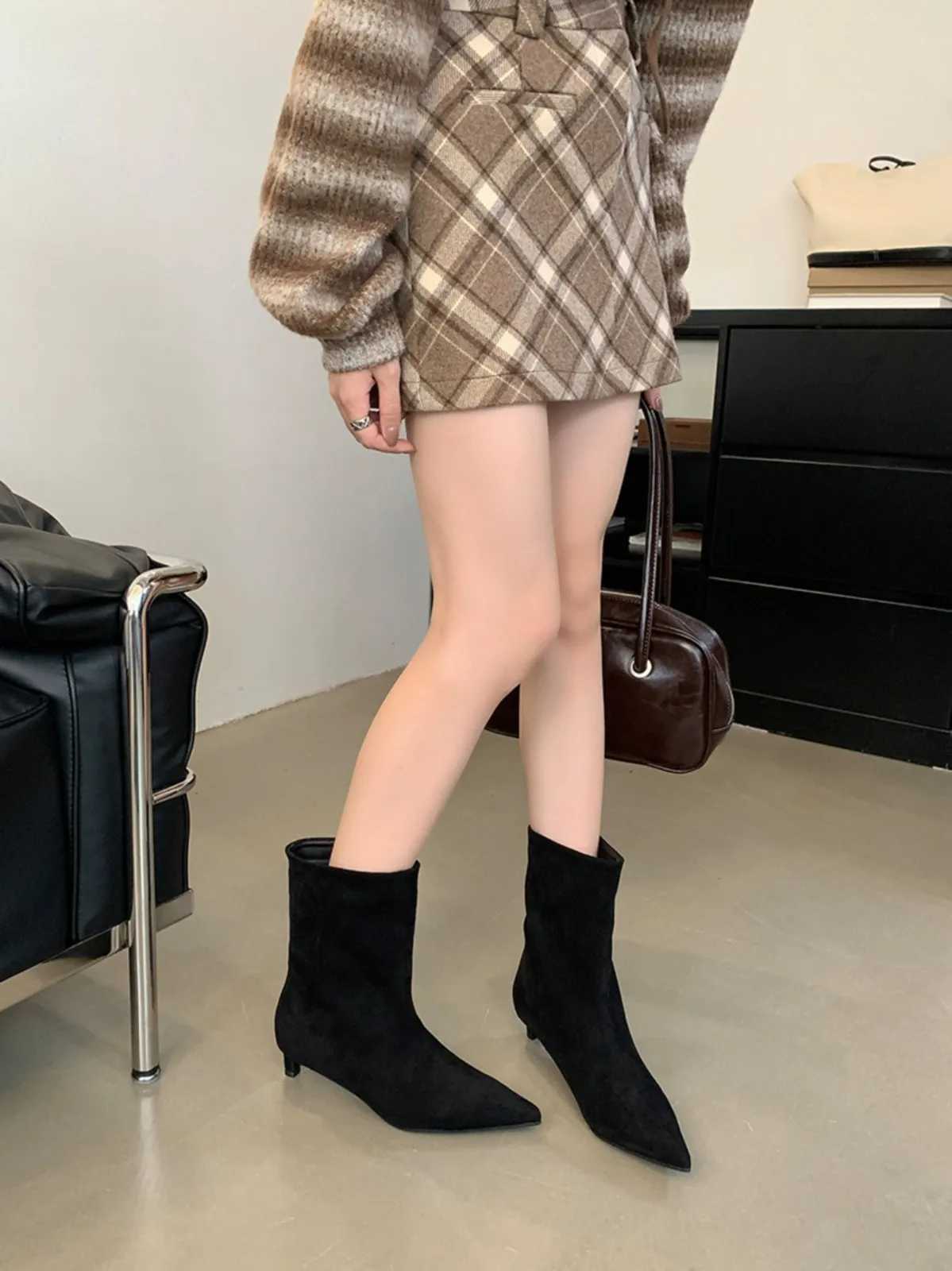 Europe Style Faux Suede Ankle-High Boots Fi Pointed Toe Slip- Wern Boots Woman 2025 Thin Heels Shoes Womens Boots XJ250807