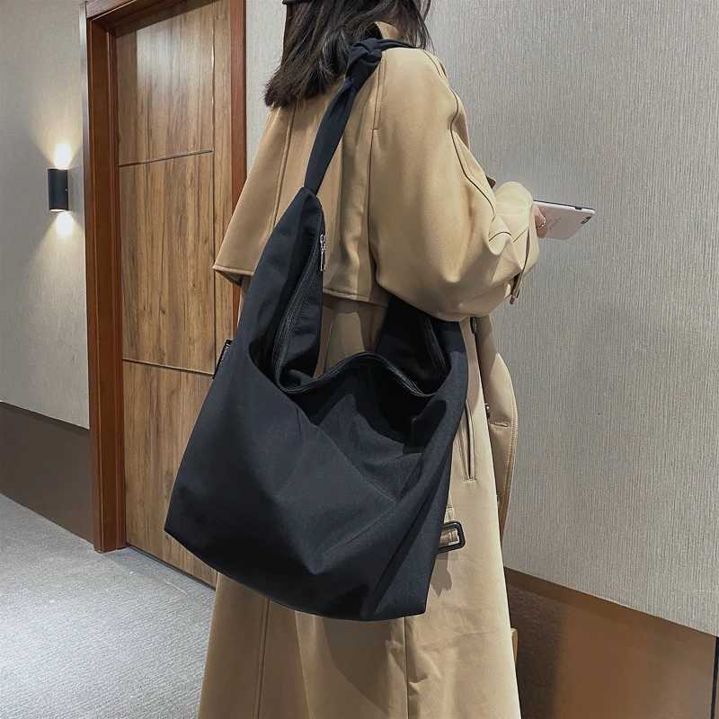 Pure Color Nylon Big Tote Bags for Women 2021 New Shoulder Shopping Bag Waterproof Fabric Handbags Simple Fashion Hobo Bolso Z250807