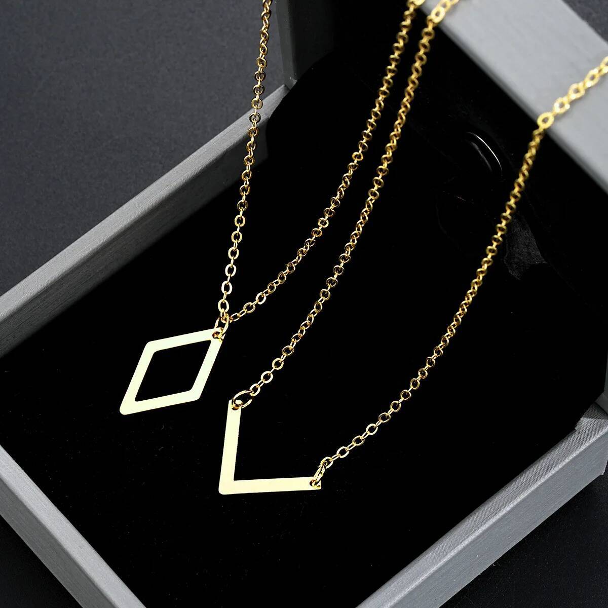 New Unique Originality Geometry V Word Rhomboid Pendant Necklace for Women Two-Piece Set Collarbone Chain Paty Jewerly Gifts Jewelry for Women