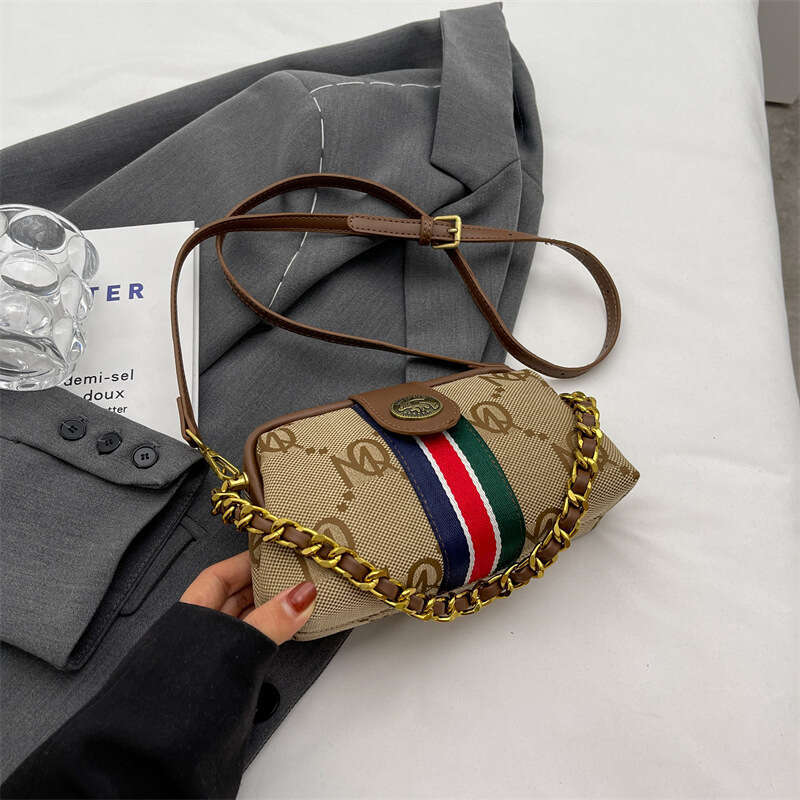 2023 Small Women's Striped Classic Chain Underarm Shoulder Crossbody Bag Trendy