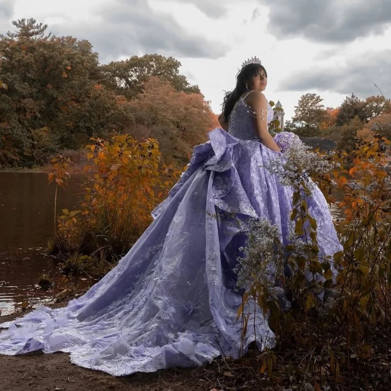 Lavender Shiny Quinceanera Dresses Ball Gown Off The Shoulder Applique Lace Beading Crystal Tull Party Birthday Sweet 16 Dress Vestidos 15 Anos