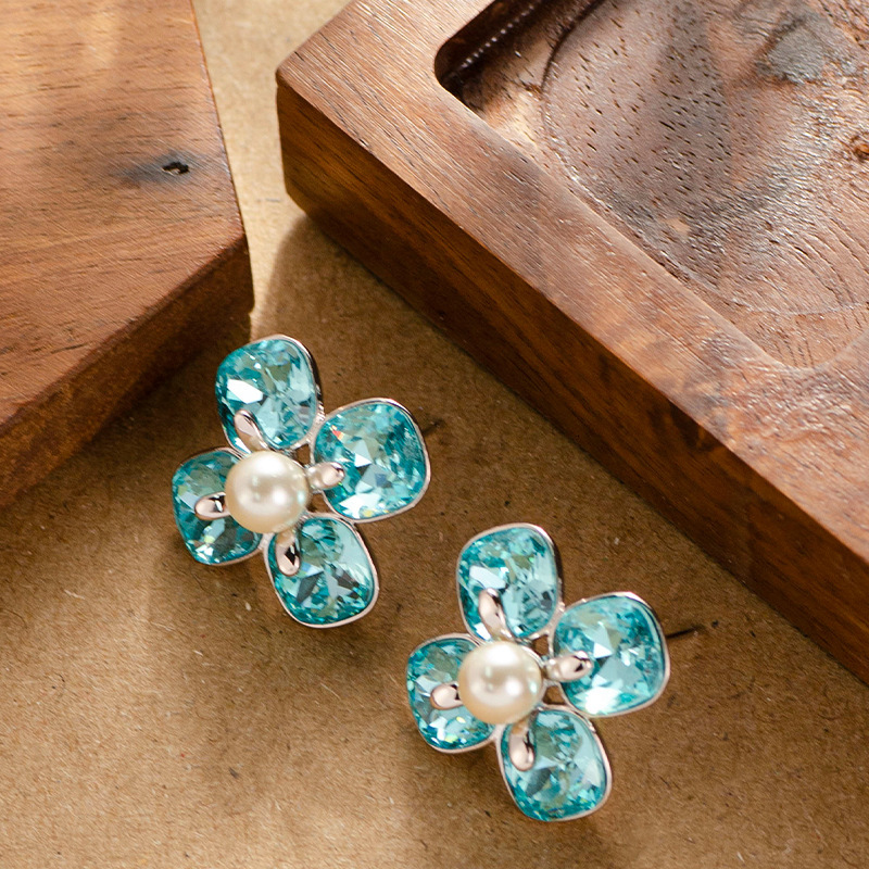 Fashion High Street Style Crystal Zircon Clover Pearl Earrings for Women, High-end Exquisite Sier Needle Ear Jewelry