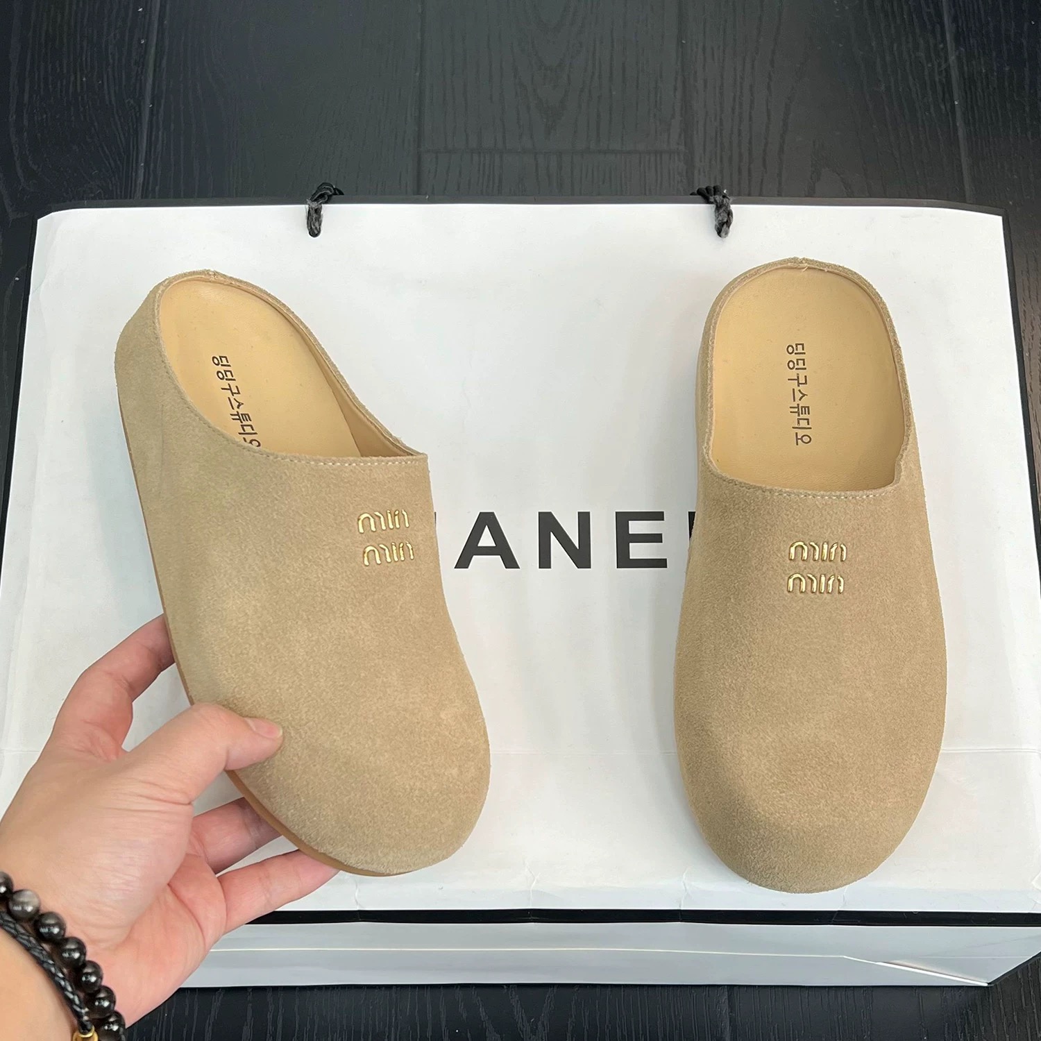 Top Quality Designer Clogs Sandals Clog Slippers Cork Flat High Quality Fashion Summer Genuine Leather Slide Favourite Beach Designer Shoes Shoes Wome