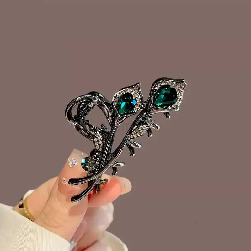 Elegant retro style tulip hair claws - medium size alloy inlaid with rhinestones suitable for ponytails and high bun hairstyles U250807