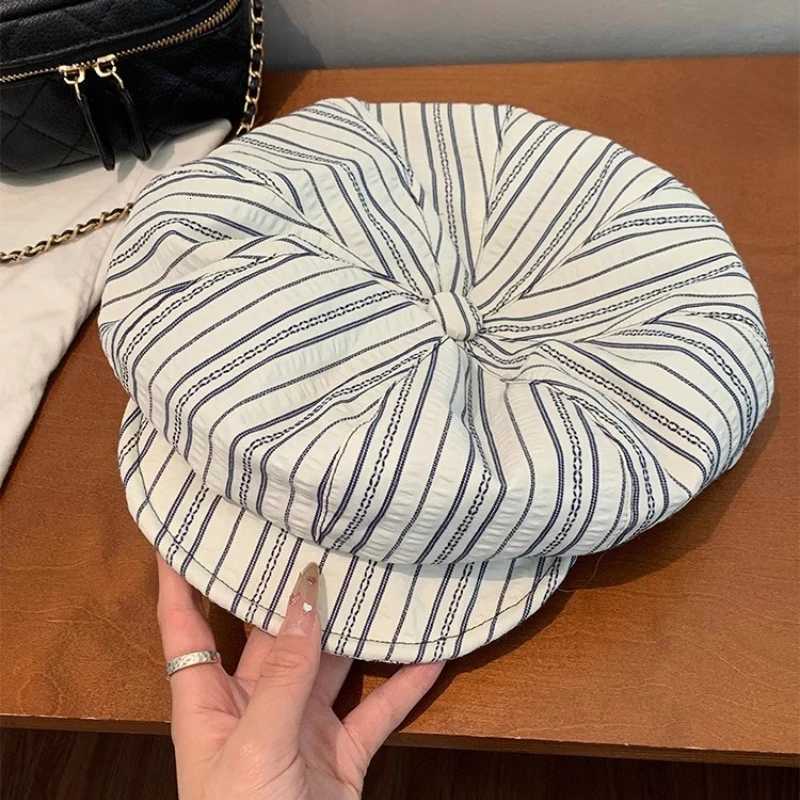 Janese Retro Striped Pleated Berets C for Women Spring and Summer Travel Sunscreen Casual Niche Retro Painter Hats Men XJ250807
