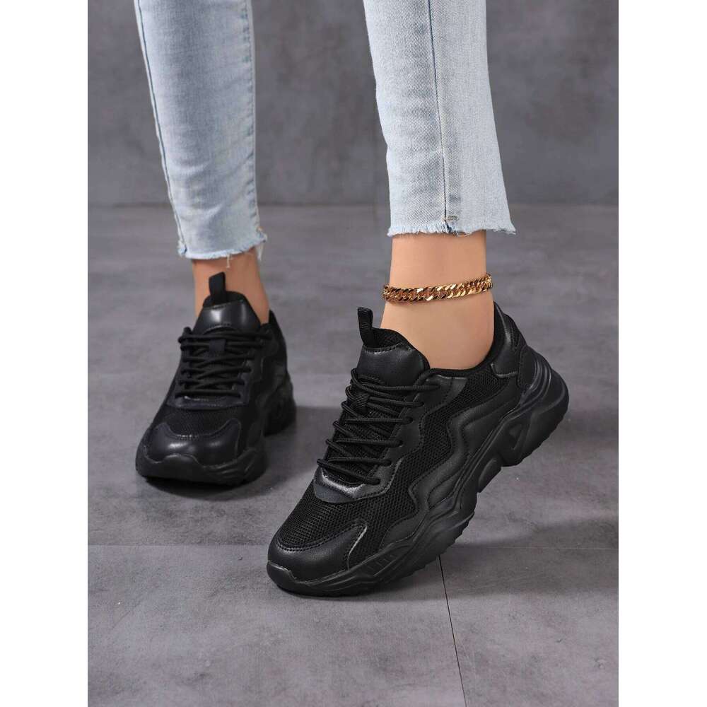 Lightweight Mesh Breathable Women's Sneakers Versatile Casual designer White Shoes for Comfortable Wear