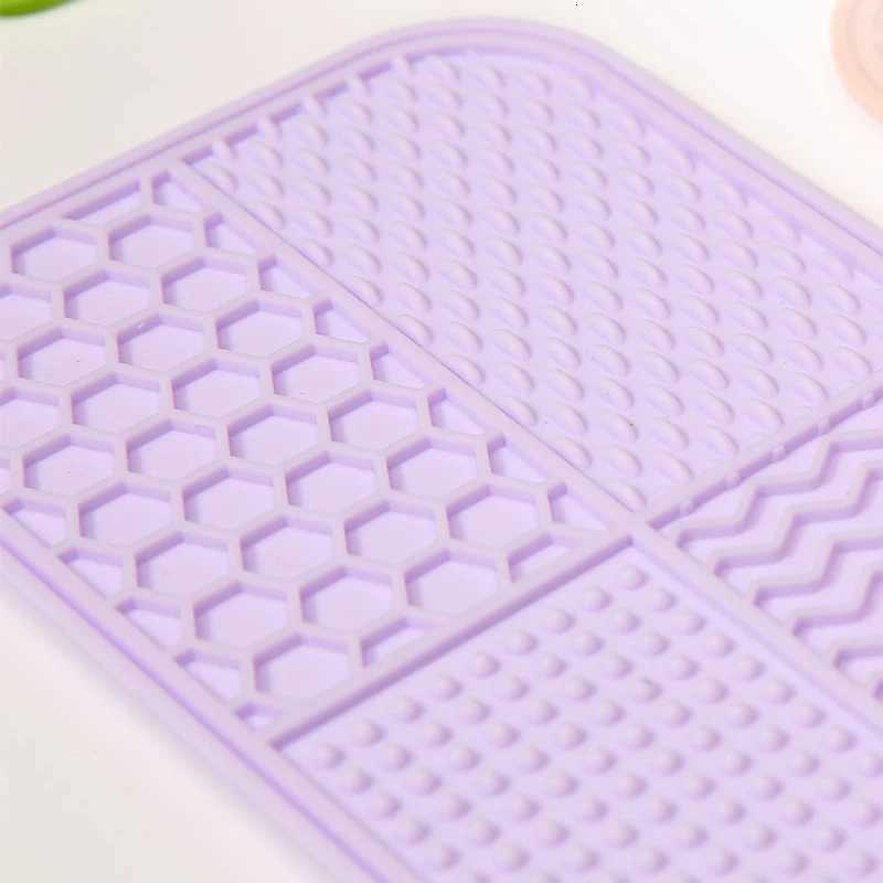 1PC Silicone Pet Licking Pad Dog Licking Pad Pet Suction Pad Anti-Choking Slow Food Bowl Y250806