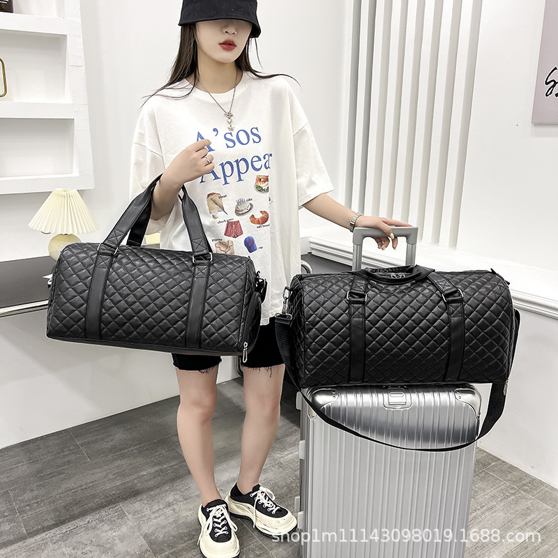 Free Shipping Designer Luxury Fashion Leather Travel Bag Short Distance PU Handbag Shoulder Bag Dry Wet Separation Independent Shoe Compartment Leisur