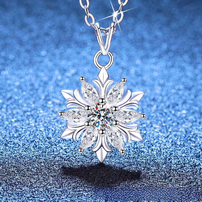 Moissanite S Sterling Sier Romantic Snowflake Necklace Fashionable Light 2025 New Style Elegant Collarbone Chain for Women