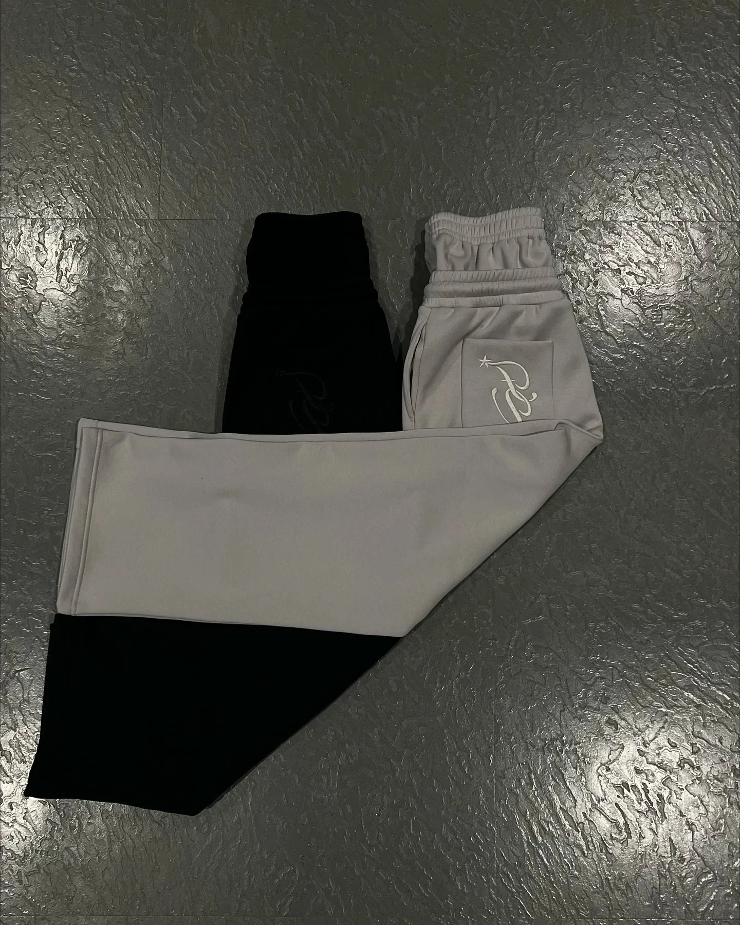 American Retro Double Layer Sweatpants Y2K Pants Mens Womens Solid Color Letter Graphic Embroidered Casual Baggy Sweatpants 250806