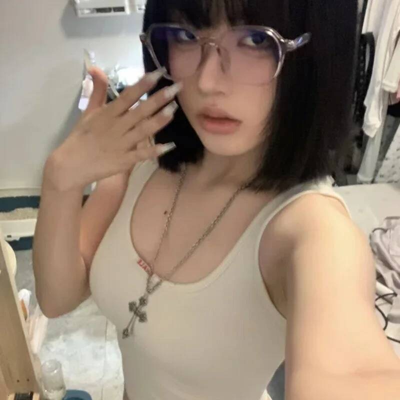 WANZHI New Goth Rose Cross Pendant Necklace for Women Large Sier Carved Sweater Chains Choker Fashion Jewelry Accessories Jewelry for Women