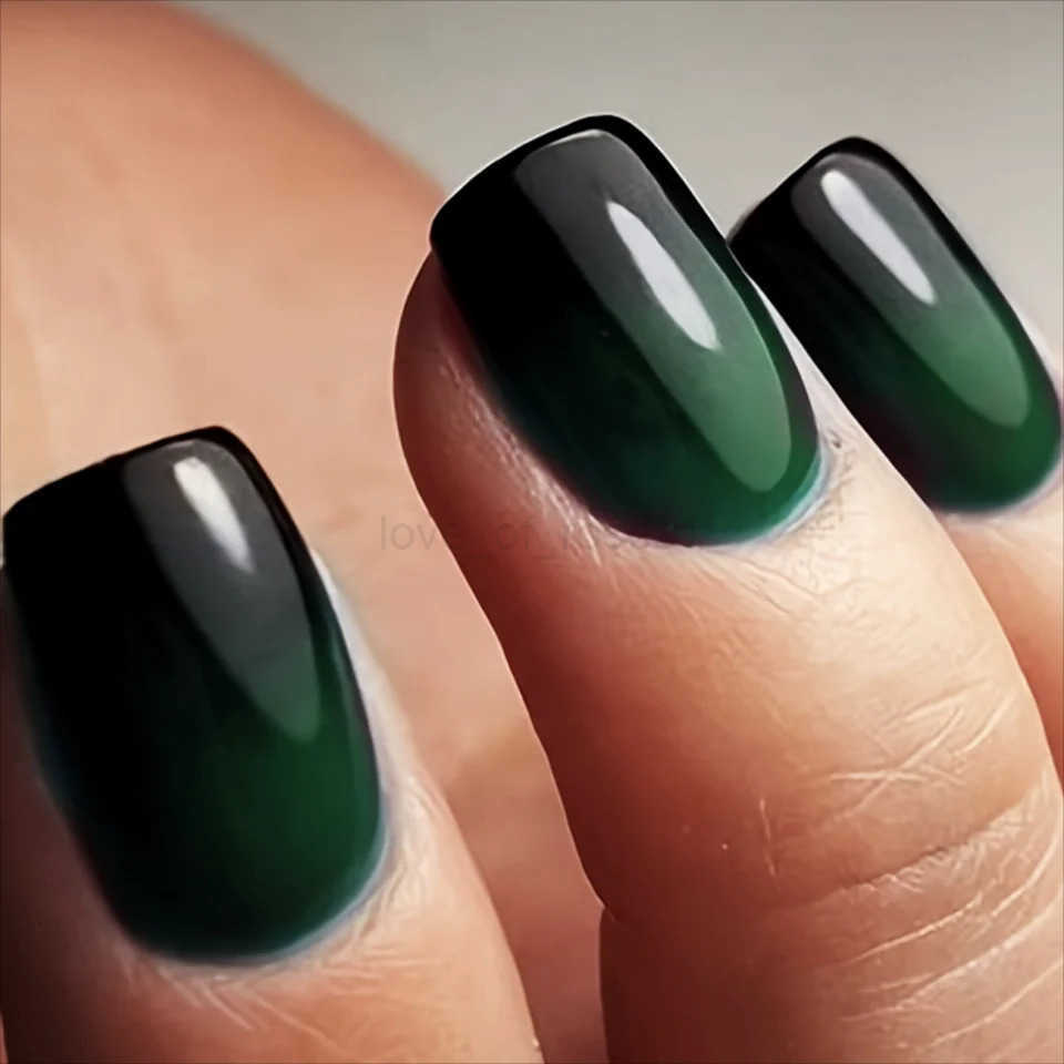 24Pcs Short Size French Blue Black Gradient Classic Versatile Girls Women Full Coverage Wearable Fake Nails Set Z250807