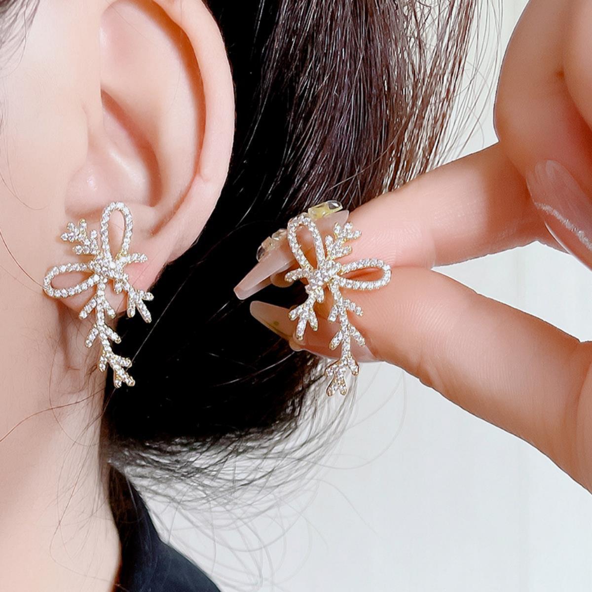 Women's Accessories Free Shipping Designer Luxury Jewelry Thick Gold Color Retention High-quality Exquisite Zircon Earrings High-end Studs