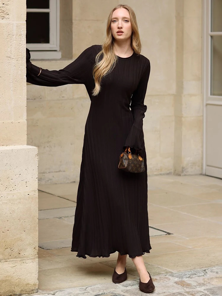 TARUXY Knitted Long Dress Female Fall Winter Casual Retro High Waist Rib Sweater Bodycon Dresses Lady Holiday Party Outfits 250806