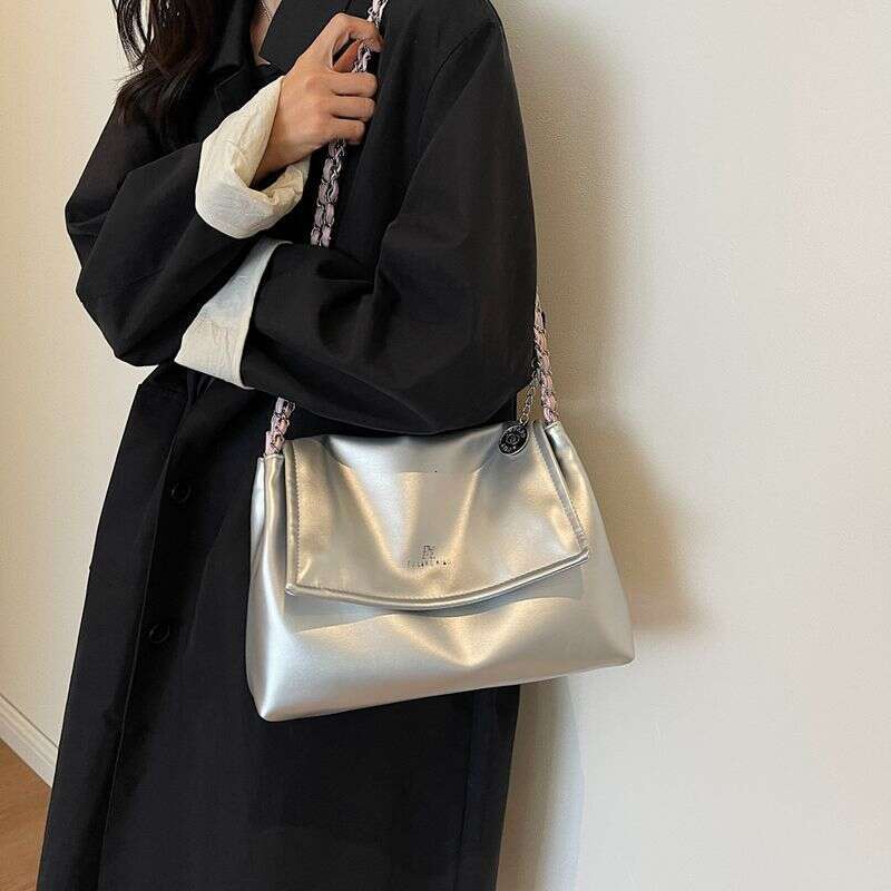 Foreign Trade Large-Capacity Chain Shoulder Wn 2023 New Trend High-Level Sense Simple Casual All-Match Tote Bag