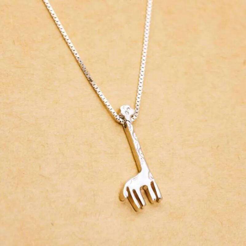 Popular Sterling Sier Jewelry Fashion Small Fresh Giraffe Cute Animal Anti-Allergy Clavicle Chain Pendant Necklaces N036