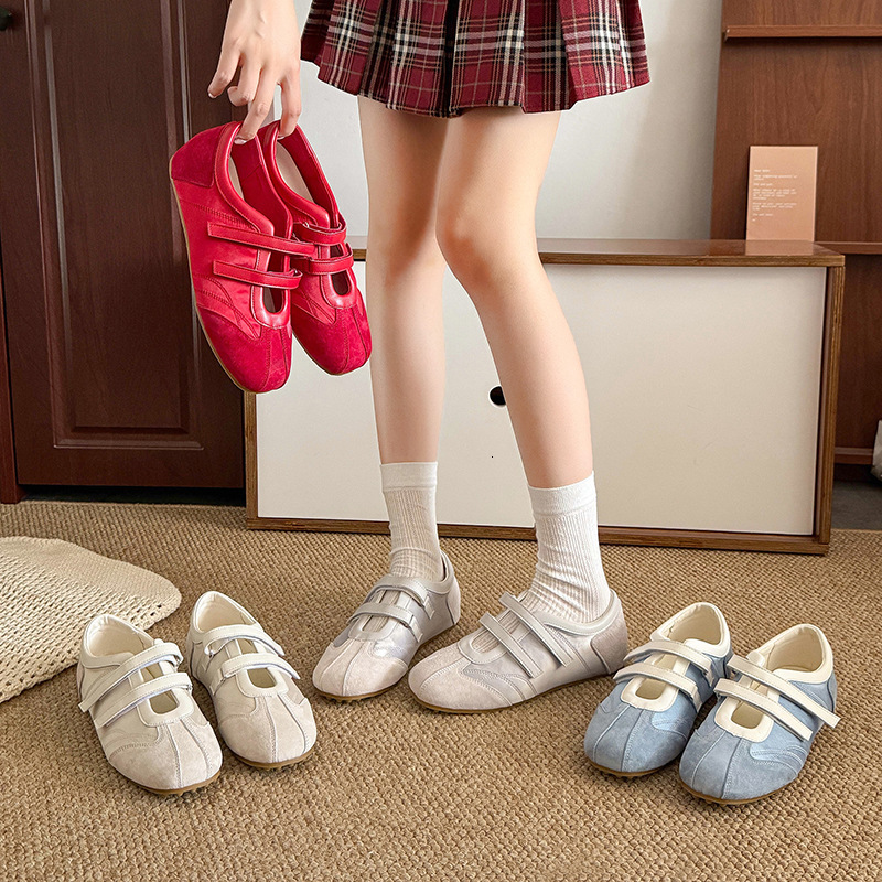 2025 New Women's Flat Shoes Ballet Dance Training Shoes Designer Round Head Single Shoes