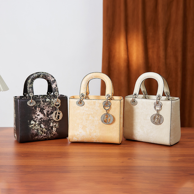 F designer free shipping High quality casual Serpentine lady bag simple fashion versatile classic vintage handbag for woman