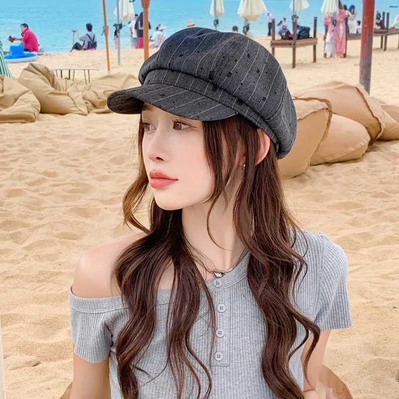 Beret Spring Autumn Octagonal Newsboy C Vintage Korean Plaid Painter C Female Black White Berets Trend Boina XJ250807